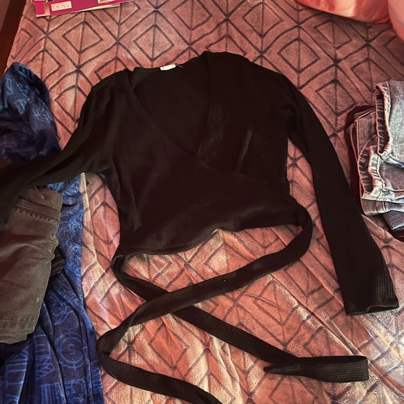 garage long sleeve crop top - Picture 1 of 2